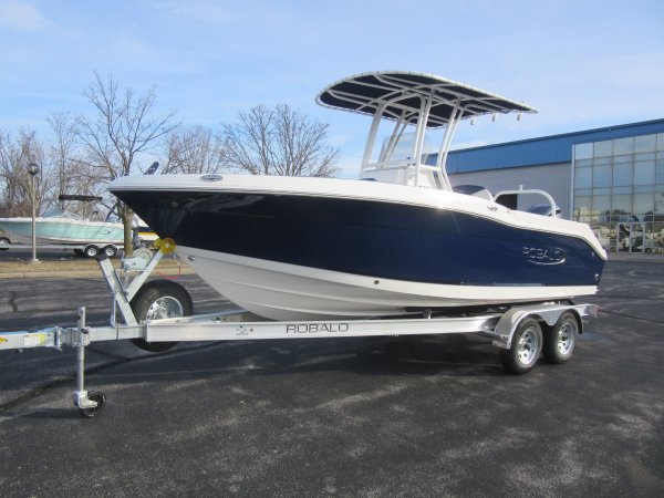 New 2024  Robalo Boat for sale